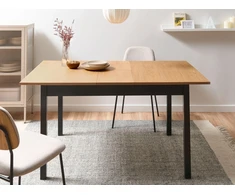Beliani Išskleidžiamas valgomojo stalas HOUSTON šviesiai rudas/juodas 120/150 cm 90 cm pušies mediena