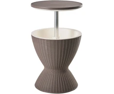 Beliani Sodo baro staliukas su šaldymo funkcija AISA 49 cm 49 cm medžio imitacija ruda