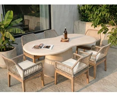 Beliani Sodo stalas SPOLETO 200 cm 110 cm smėlio spalvos