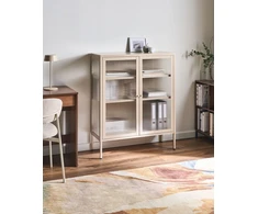 Beliani Spintelė su stiklinėmis durelėmis LERRYN Metal 90 cm smėlio spalvos