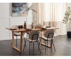 Beliani Valgomojo stalas CAMDEN Šviesaus uosio spalvos 180 cm 95 cm