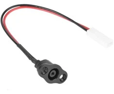 Xiaomi paspirtuko krovimo lizdas