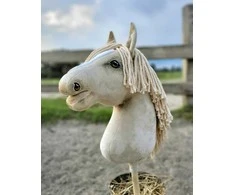 Super Hobby Horse Medinis hobis arkliukas – cremello spalva