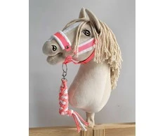 Super Hobby Horse Hobio žirgo kantaras su baltais pūkais ir rožinė virvė