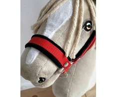 Super Hobby Horse Reguliuojamas kantaras hobi arkliukui A3 – raudonas su juodu kailiuku