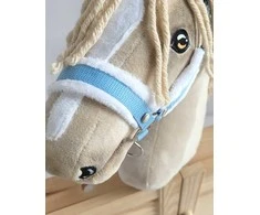 Super Hobby Horse Reguliuojamas kantaras hobi arkliukui šviesiai mėlynas su balta pūkine apdaila
