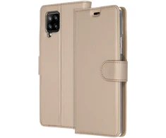 Accezz piniginės tipo TPU atverčiamas dėklas, skirtas Samsung Galaxy A42 – auksinis