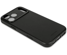 „Decoded Leather Back Case“ – „Decoded“ odinis „iPhone 17 Pro Max“ dėklas, suderinamas su „MagSafe“ (juodas)