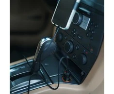 Maxlife MXCC-04 PD QC automobilinis įkroviklis 1x USB-C 1x USB 20W juodos spalvos + USB-C - Lightning kabelis 27W