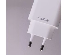 Maxlife MXTC-06-20AC PD QC įkroviklis 1x USB-C 1x USB 20W baltos spalvos + USB-C - Lightning kabelis 20W
