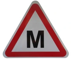 Nežinomas Lipdukas automobiliui M raidė, LIP002