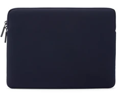 Pipetto Classic Fit Sleeve, dark mėlynas – Apple MacBook Neo 13 (A18 Pro)