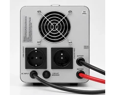 Qoltec 50451 Gryno sinusoidinio signalo UPS | 1000 VA / 720 W | 12/230 V inverteris su AVR | LCD | LiFePO4 AGM GEL