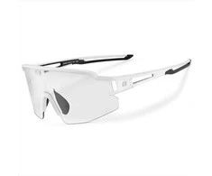 Rockbros dviratininko akiniai Photochromic su UV apsauga ir Corrective Insert - baltos spalvos