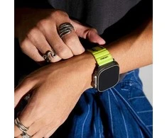 „Skinarma Band Shokku Apple Watch 49/45/44mm“ elektrinė geltona