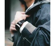 „Skinarma“ titano dirželis „Apple Watch Ultra“, 49 mm, oranžinis