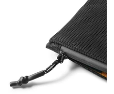 SPIGEN LF300 MINKŠTAS RFID KORTELIŲ DĖKLAS Juodas