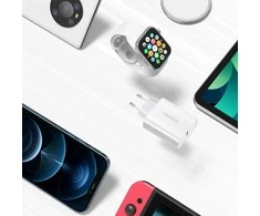 UGREEN CD137, 20W PD 3.0 USB-C sieninis įkroviklis (baltas)