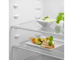178 cm. įmontuojamas NoFrost šaldytuvas su šaldikliu Electrolux ENA7NE18S