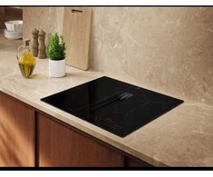 60 cm pločio indukcinė kaitlentė su integruotu gartraukiu Electrolux ECC63410CB