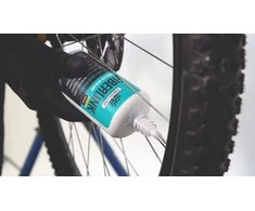 Bekamerinių padangų užpildas/hermetikas Finish Line FiberLink 240ml