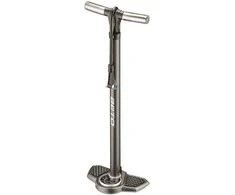 Pompa pastatoma BETO steel Pro CMP-138SGC-H1 sidabrinis EZ-head su manometru