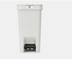 Šiukšlių dėžė BRABANTIA StepUp, su pedalu, šviesiai pilkos sp., 10 l
