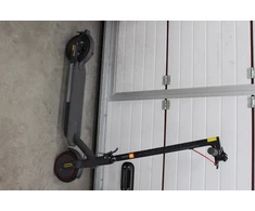 Išparduodama. Xiaomi Mi Electric Scooter Pro 2 (Juodas) Xiaomi Mi Electric Scooter Pro 2 600 W 25 km/h 6 mėn. Juodas WITHOUT ORIGI