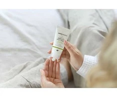 Grandininis pjūklas Dezodoruojantis drėkinamasis pėdų kremas Žalias PEOPLE, 50 ml