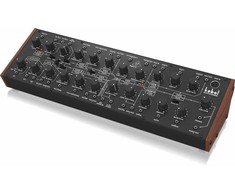 „Behringer Kobol Expander“ – analoginis pusiau modulinis sintezatorius