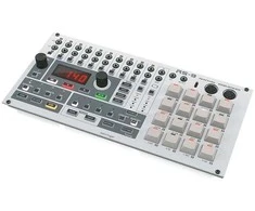 Behringer RS-9