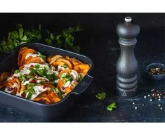 PEUGEOT APPOLIA kvadratinis indas 21 cm grafitinis
