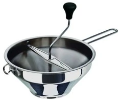 Vegetable strainer, diameter 24 cm, with 3 sieves