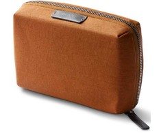 Skrzynkazdrewna „Bellroy Tech Kit Compact“ – mobiliųjų priedų organizatorius (bronzos spalvos)