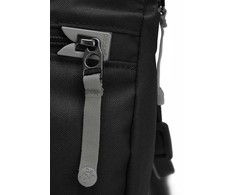 Pacsafe GO Saddle Crossbody juoda