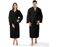 Medvilninis frotinis chalatas, unisex viešbučio stiliaus, 450 g/m² svoris, iki kelių su kišenėmis, juodas, minkštas chalatas namams