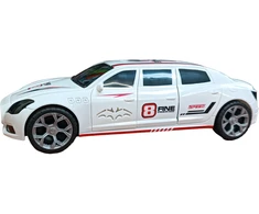 Automobilis su garsais ir šviesomis