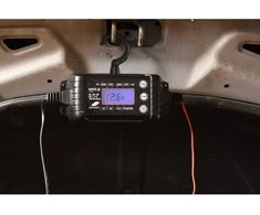 Elektroninis 6-12V akumuliatorių įkroviklis su ekranu, 1/4A, auto moto AGM