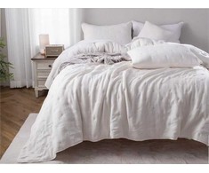 Kreminis dygliuotas mikropluošto užtiesalas, 240x220 cm, lengva muslino imitacija, 220 g/m² audinys, 120 g/m² užpildas, miegamojo ir svetainės dekorui, minkšta lovatiesė