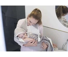 Babytolove Bambukinis kūdikio rankšluostis - baltos žvaigždės