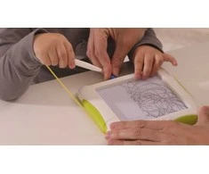 First Pirmoji žaislų mini piešimo studija