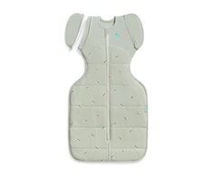 Love To Dream Perėjimo vokas Transition Bag – dydis M – 2.5 TOG – Alyvuogių spalvos bitutės