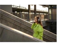 BUXTON BHP-18000 - Ausinės Bluetooth su lankeliu ant galvos Sidabrinė