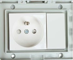 VIENA PAVIRŠIAUS MONTANAMAS KIŠTUVAS SU JUNGIKLIU ATLO-S1IP5-SW ... 240 V 10 A ATLO