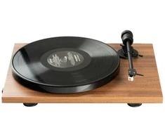 Patefonas Pro-Ject E1 su Audio-Technica AT3600L galvute, graikiško riešuto spalvos