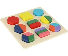 Medinė dėlionė geometrinės figūros