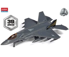 Academy KF-21 Boramae 4D plastikinis lėktuvo surenkamas modelis 14+