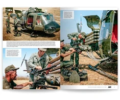 Ak Interactive UH-1 Huey Vietnamo kare – istorijos knyga, kietas viršelis, 360 p.