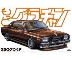 Aoshima Grand Champion Nissan Cedric/Gloria 330 1/24 modelio rinkinys
