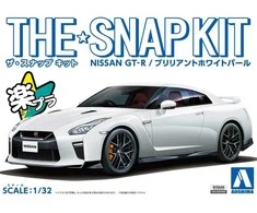 Aoshima Snap Kit Nissan GT-R 1/32, perlamutrinė balta (05639)